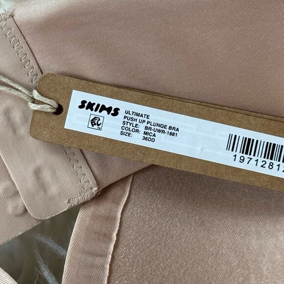 Skims Ultimate Collection Pushup Plunge Bra Mica Size 36DD - Picture 6 of 6